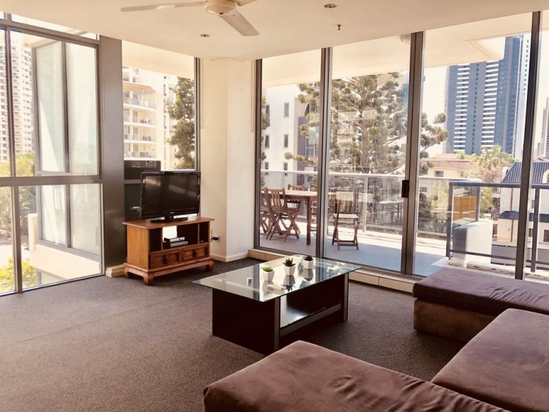 602/18 CYPRESS AVE, Surfers Paradise QLD 4217