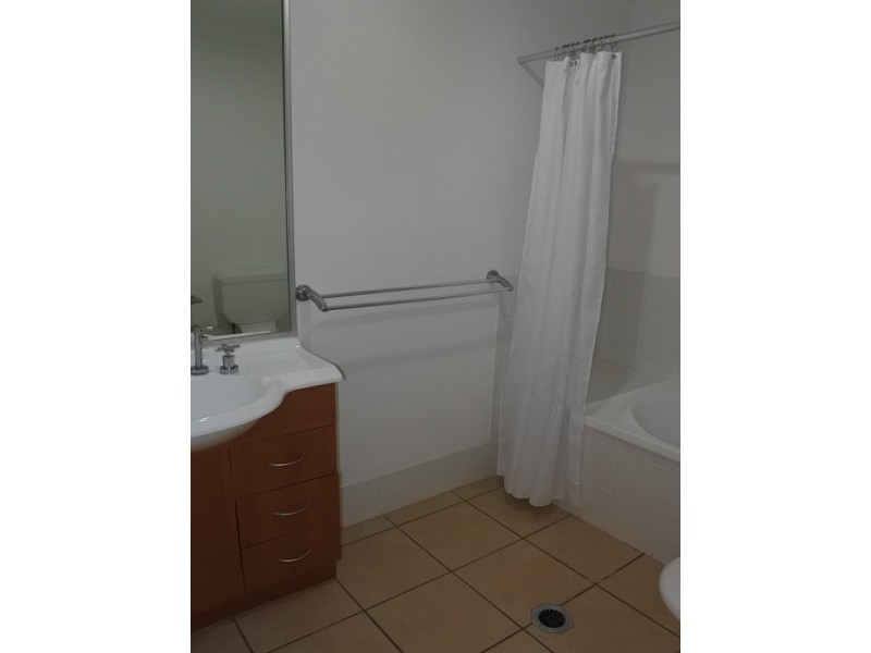 590 Pine Ridge Road, Coombabah QLD 4216