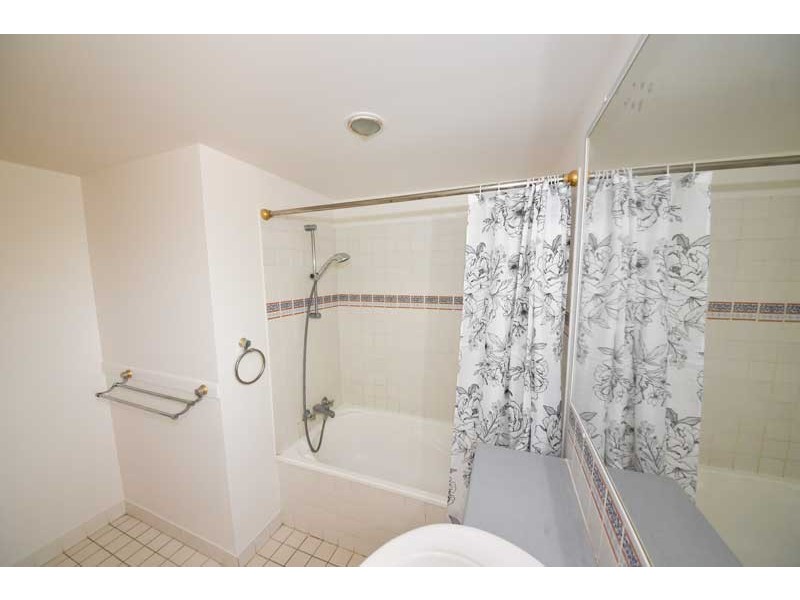 32/63 Sherwood Road, Toowong QLD 4066