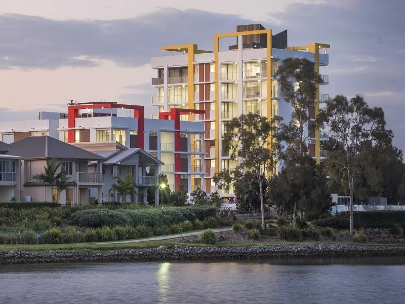 121/33 Lakefront Crescent, Varsity Lakes QLD 4227