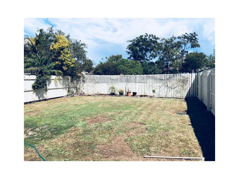 2/5 Kenny Drive, Labrador QLD 4215
