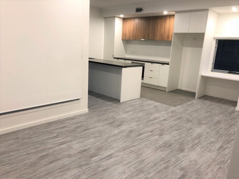 2 Town Centre Close, Carrara QLD 4211