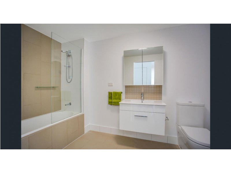 65 varsity parade, Robina QLD 4226