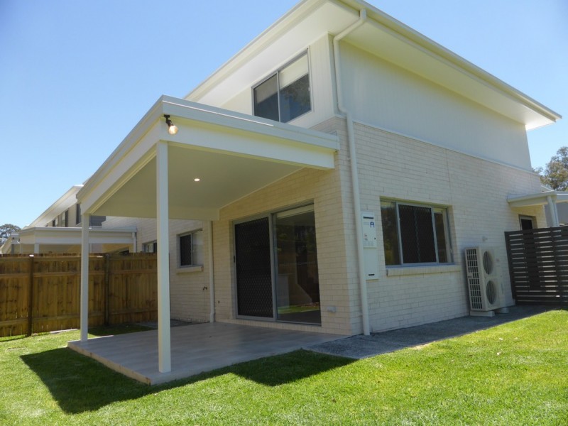 20 Eminence Lane, Bridgeman Downs QLD 4035