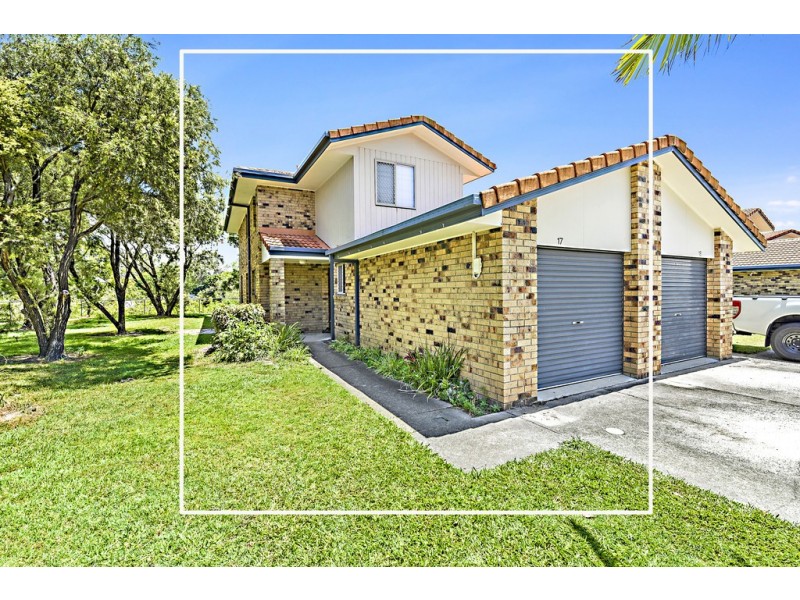 Townhouse @ 11 Waterford Court, Bundall QLD 4217