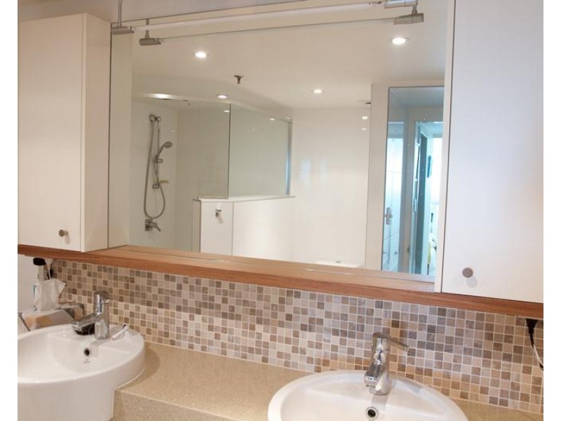 87/42 Ferry, Kangaroo Point QLD 4169