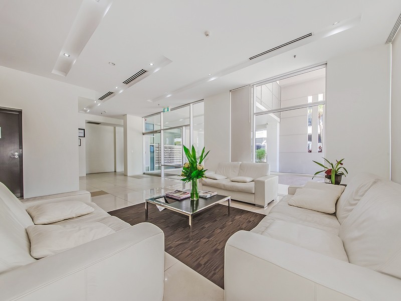 205 Coronation Drive, Milton QLD 4064