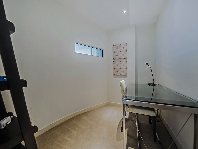 205 Coronation Drive, Milton QLD 4064