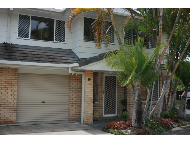 unit 19/33-67 Edmund Rice Drive, Southport QLD 4215