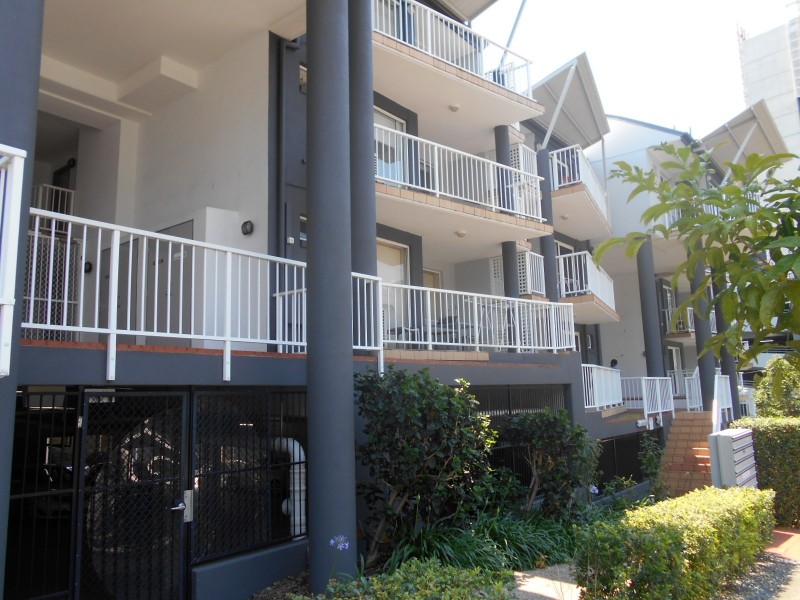 38 Lissner St, Toowong QLD 4066