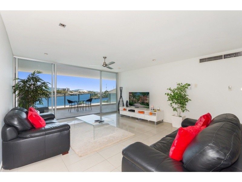 69 Palmer Street, South Townsville QLD 4810