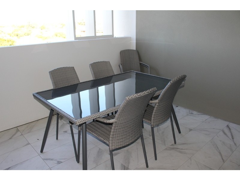 1 Bedroom / 70 Carl Street, Woolloongabba QLD 4102