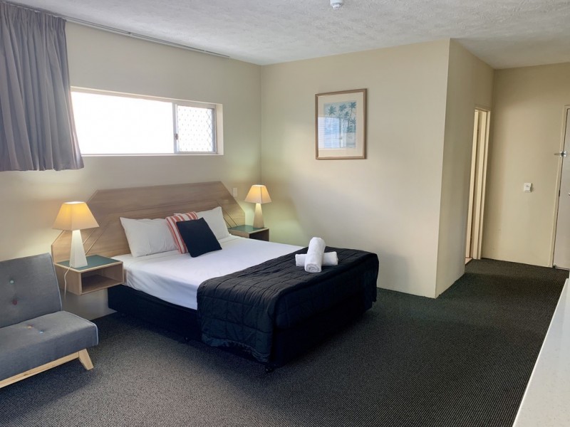 2007 GOLD COAST HWY, Miami QLD 4220