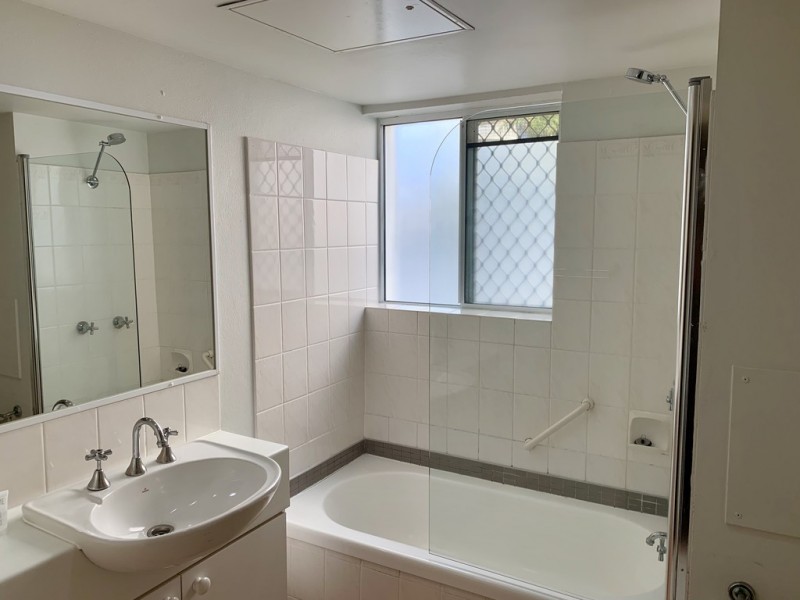 2007 GOLD COAST HWY, Miami QLD 4220