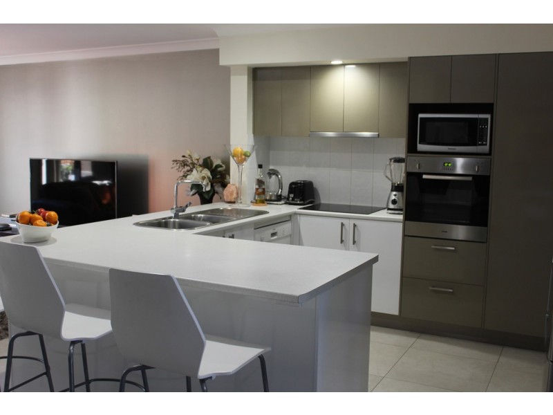 1/23 Santa Barbara Street, Hope Island QLD 4212