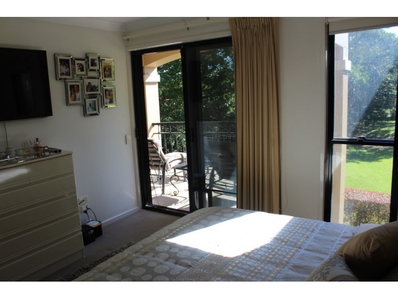 1/23 Santa Barbara Street, Hope Island QLD 4212