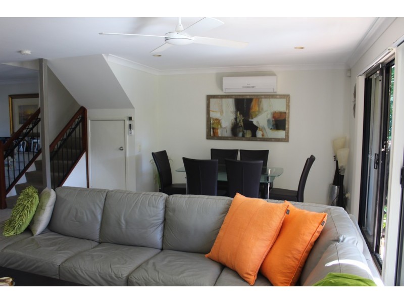 1/23 Santa Barbara Street, Hope Island QLD 4212