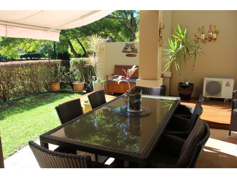 1/23 Santa Barbara Street, Hope Island QLD 4212