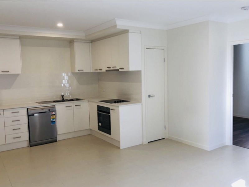 2/16 Sandy Close, Browns Plains QLD 4118