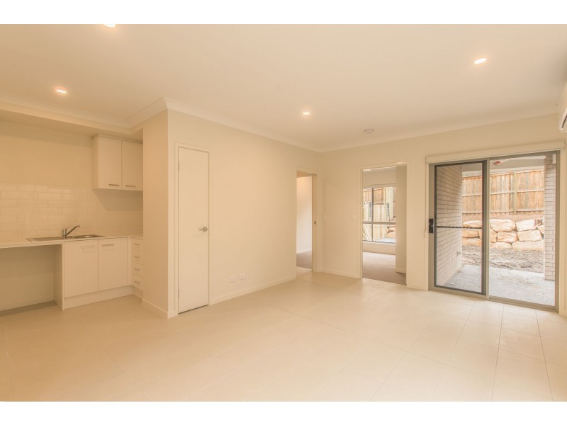 2/16 Sandy Close, Browns Plains QLD 4118