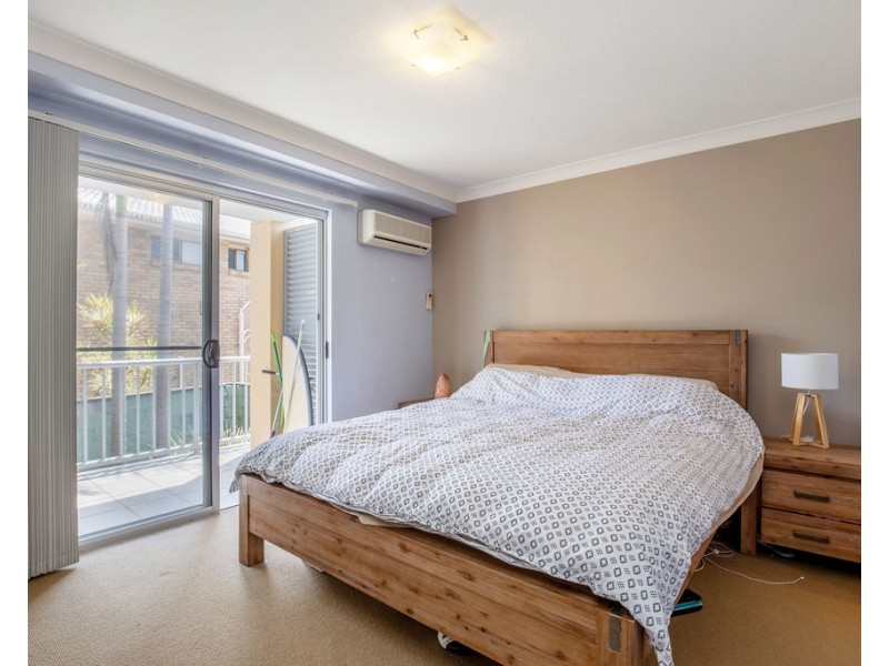 2/22 Oleander Avenue, Biggera Waters QLD 4216