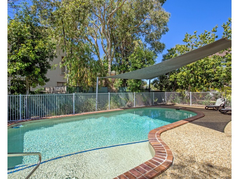 2/22 Oleander Avenue, Biggera Waters QLD 4216