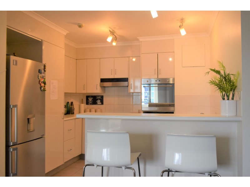 57 Lambert St, Kangaroo Point QLD 4169
