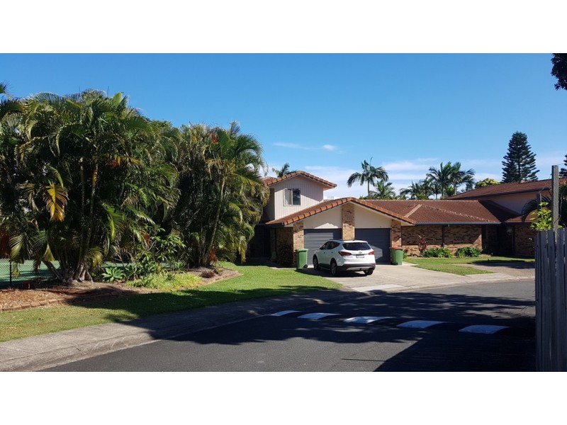 10th dec @ 11 Waterford court, Bundall QLD 4217