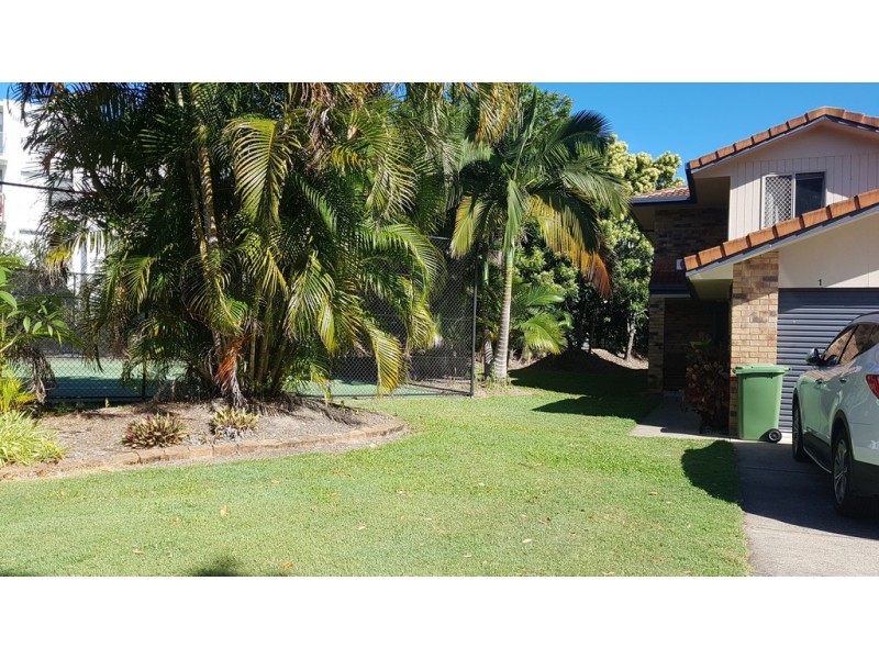 10th dec @ 11 Waterford court, Bundall QLD 4217