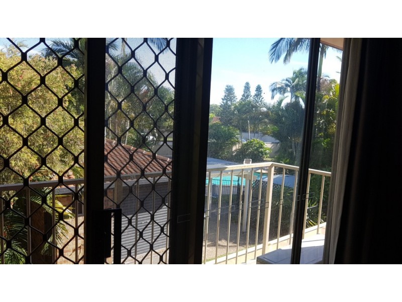 10th dec @ 11 Waterford court, Bundall QLD 4217