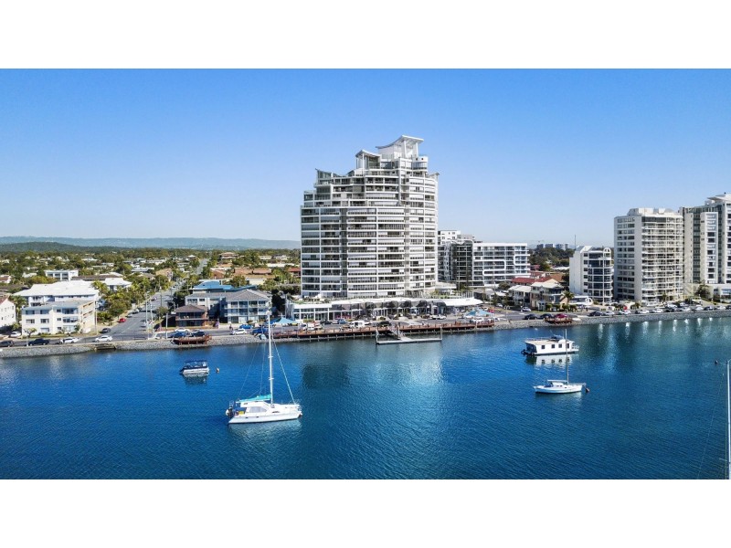 300 Marine Parade, Labrador QLD 4215