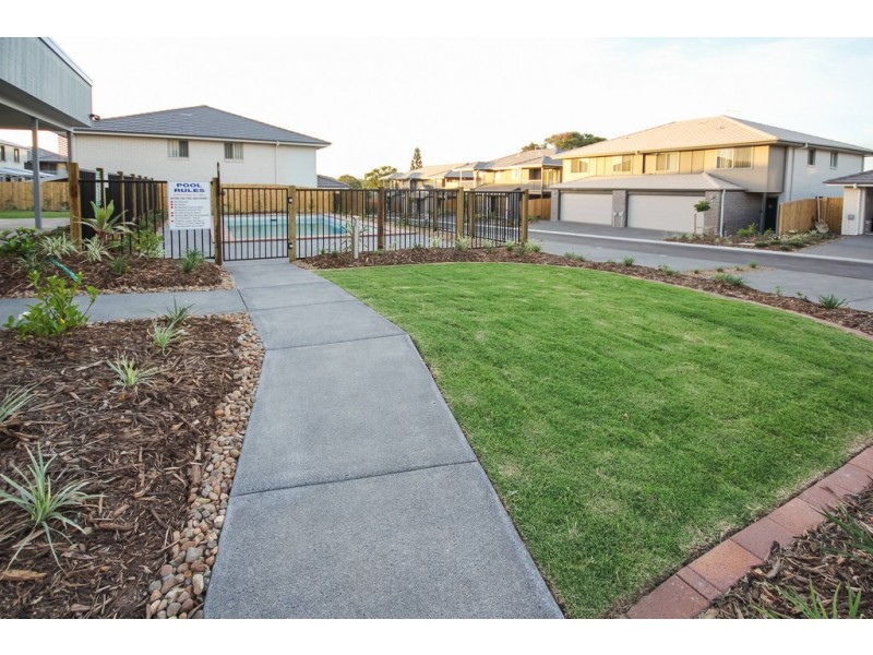 4/12 Kimberley Close, Redbank Plains QLD 4301