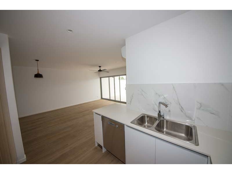 2/61 Ludwick Street, Cannon Hill QLD 4170