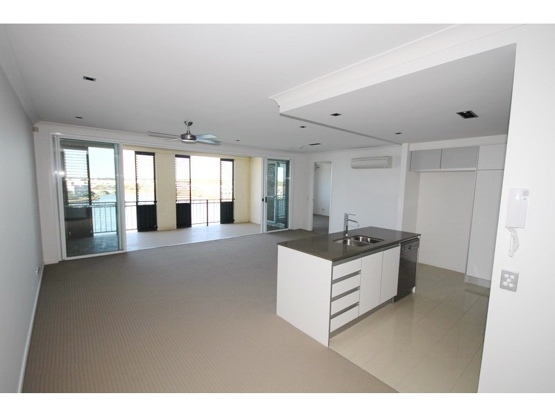 Carrara QLD 4211