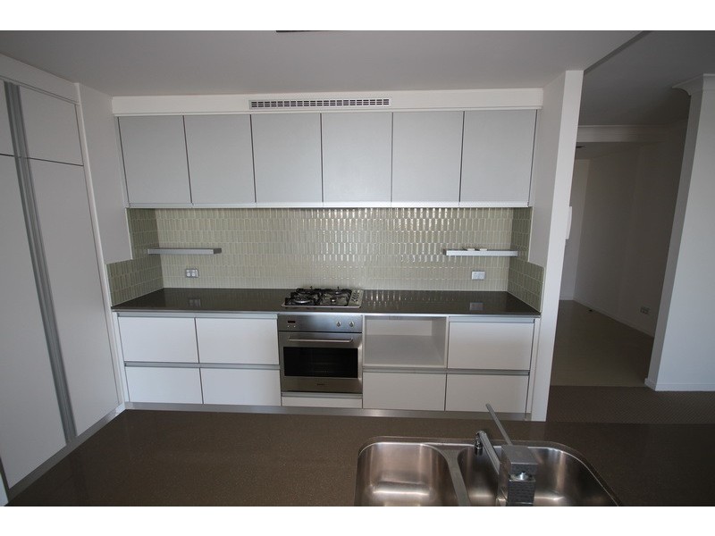 Carrara QLD 4211