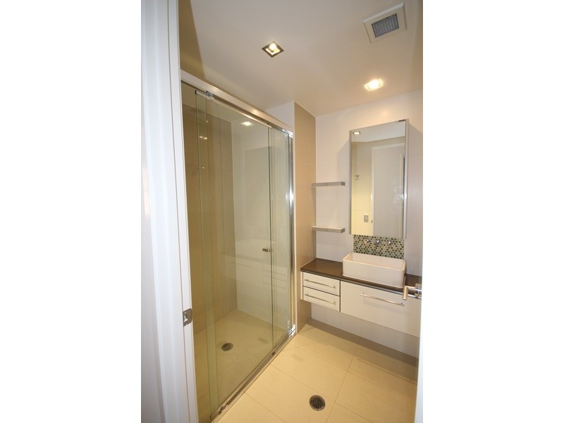 Carrara QLD 4211