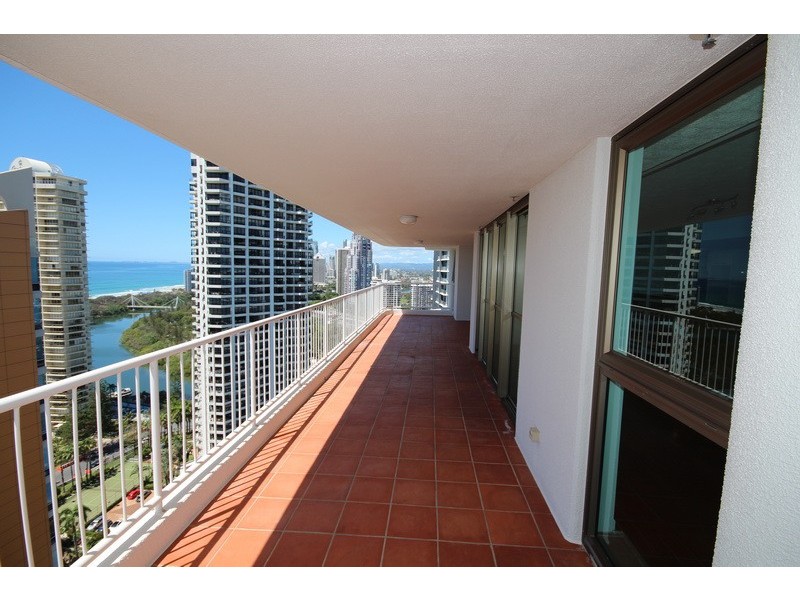 Main Beach QLD 4217
