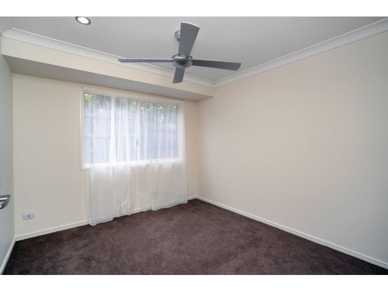 41 Desert Falls Crescent, Parkwood QLD 4214