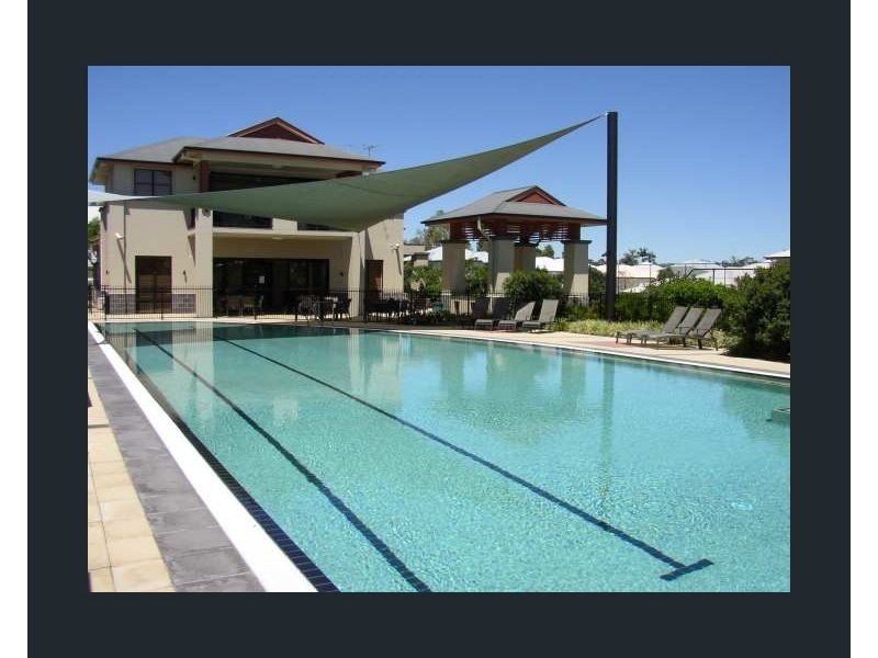 72 Greenway Cct, Mount Ommaney QLD 4074