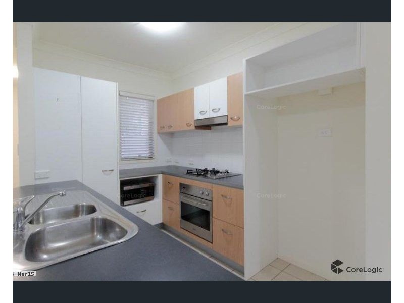 72 Greenway Cct, Mount Ommaney QLD 4074