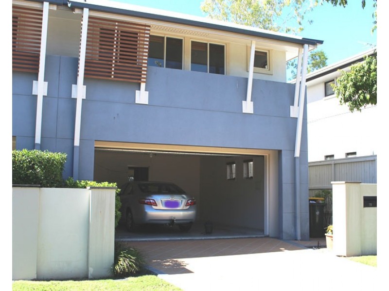 72 Greenway Cct, Mount Ommaney QLD 4074