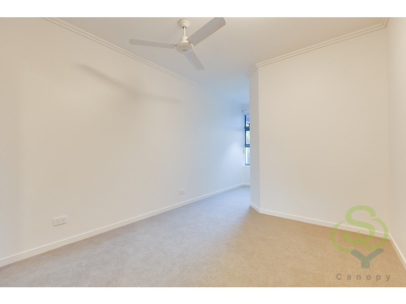 390 Simpsons Rd, Bardon QLD 4065