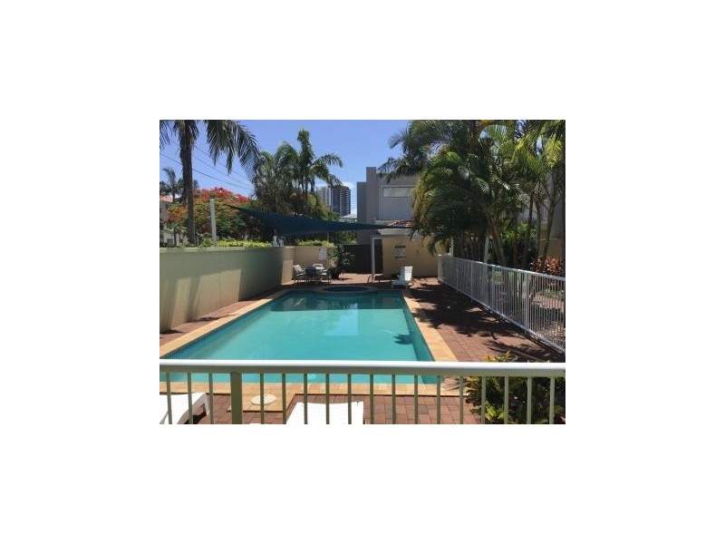 9/8-16 Dalpura street, Chevron Island QLD 4217