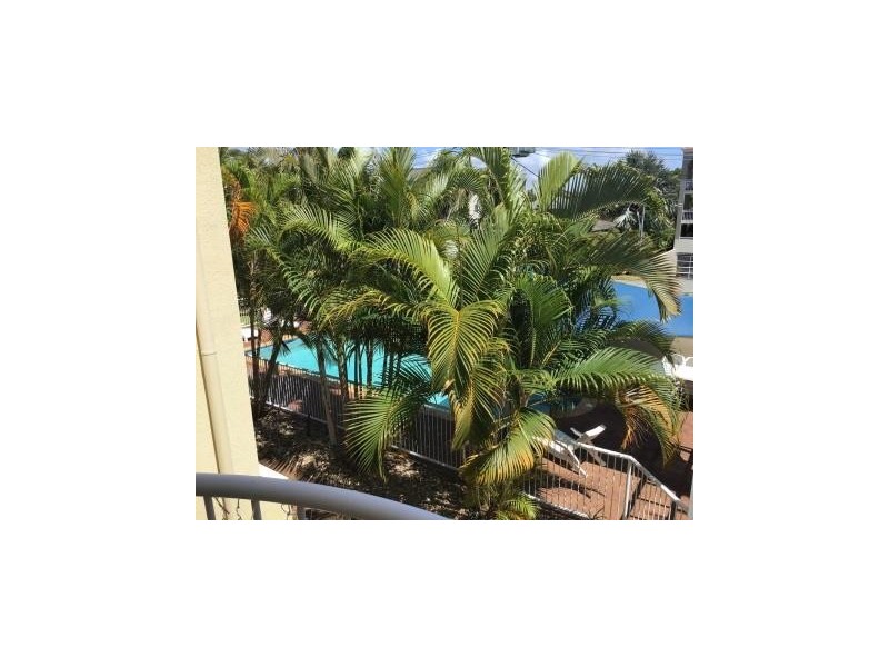 9/8-16 Dalpura street, Chevron Island QLD 4217