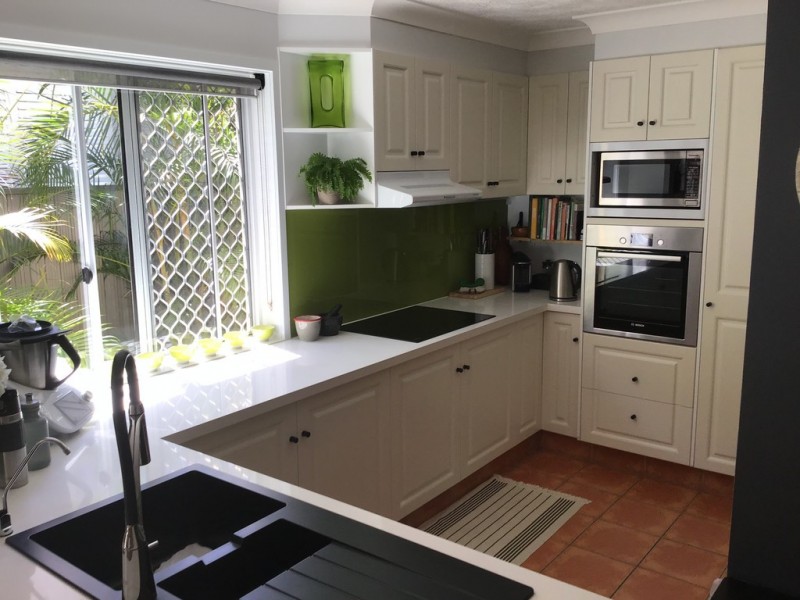 9/8-16 Dalpura street, Chevron Island QLD 4217