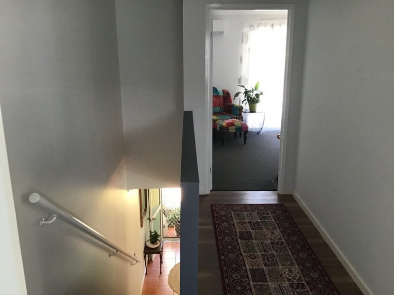 9/8-16 Dalpura street, Chevron Island QLD 4217