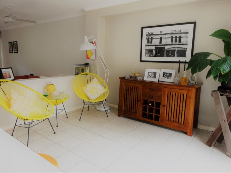 107 Coutts Street, Bulimba QLD 4171