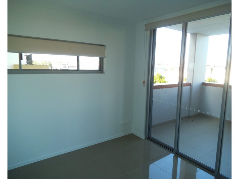 11/11 Kingsmill Street, Chermside QLD 4032