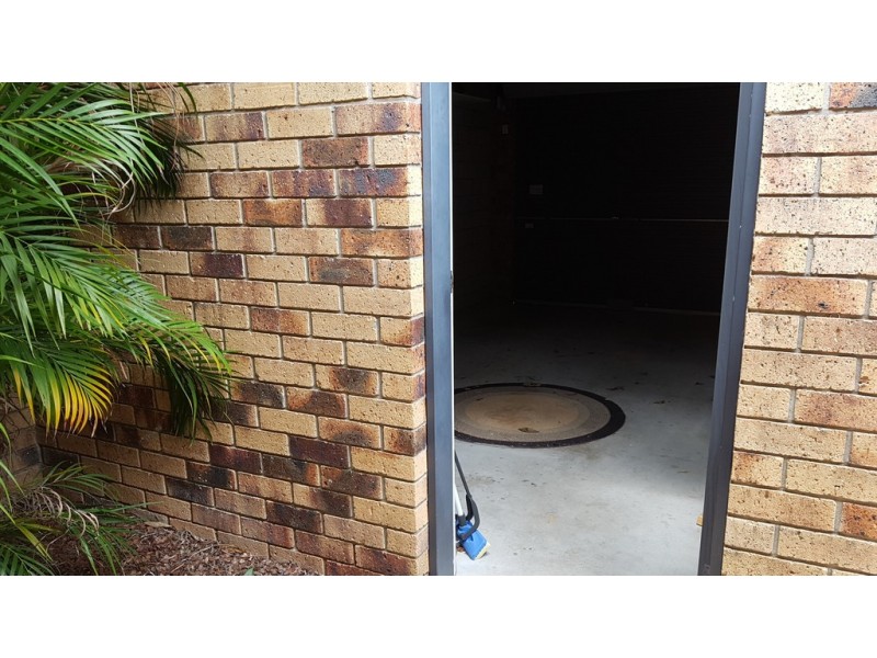 villa @ 11 Waterford Court, Bundall QLD 4217