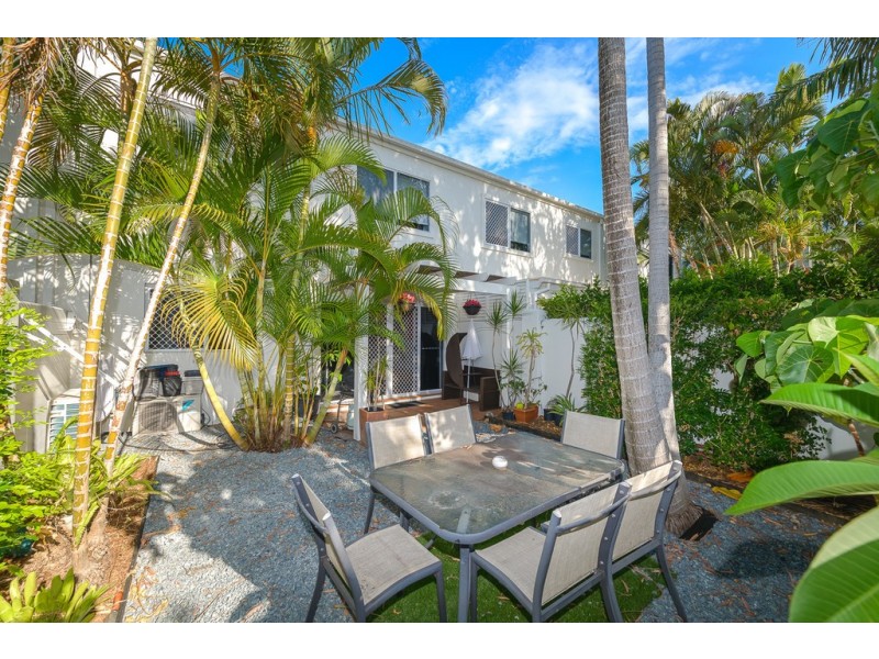 100 Cotlew St. East, Southport QLD 4215